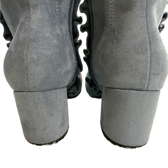 Boston Design Studio Pastel Ruffled Blue Faux Suede Zippered Calf Booties 7W - Picture 8 of 11